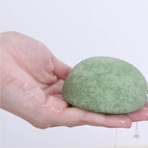 Daylogic Green Tea Konjac Exfoliating Sponge 2 pack - Picture 1 of 8